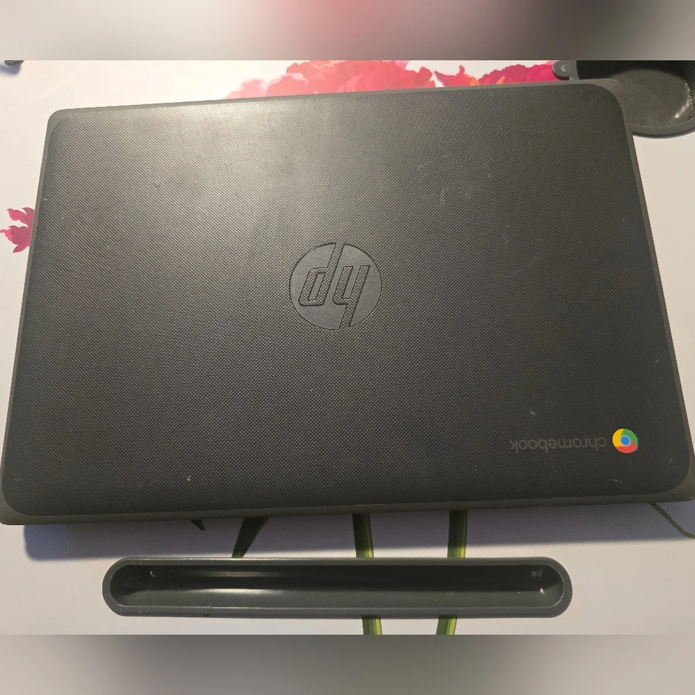 HP Chromebook - Black